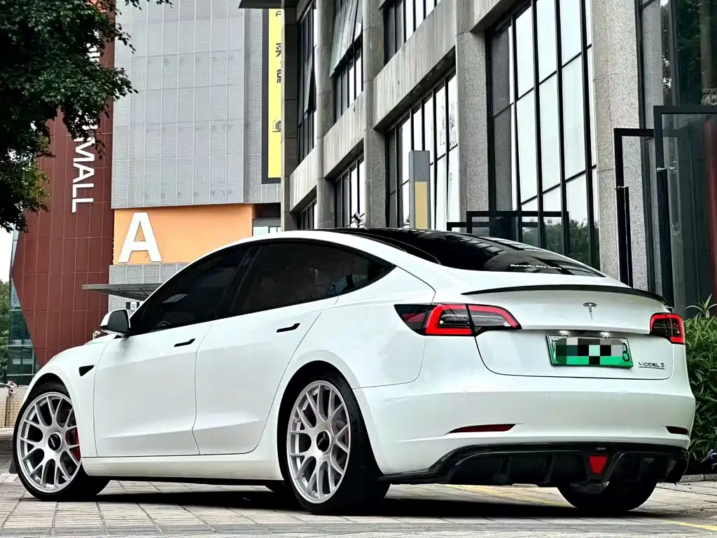 Tesla Model 3 2021 — фото 3