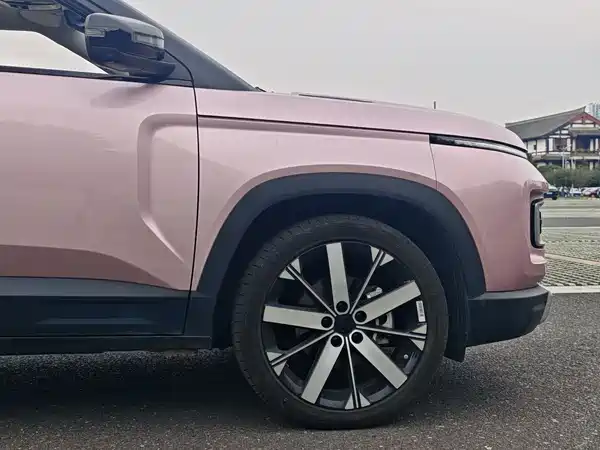 Geely ICON 2023