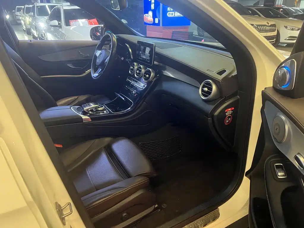 Mercedes-Benz GLC 2018 — фото 10