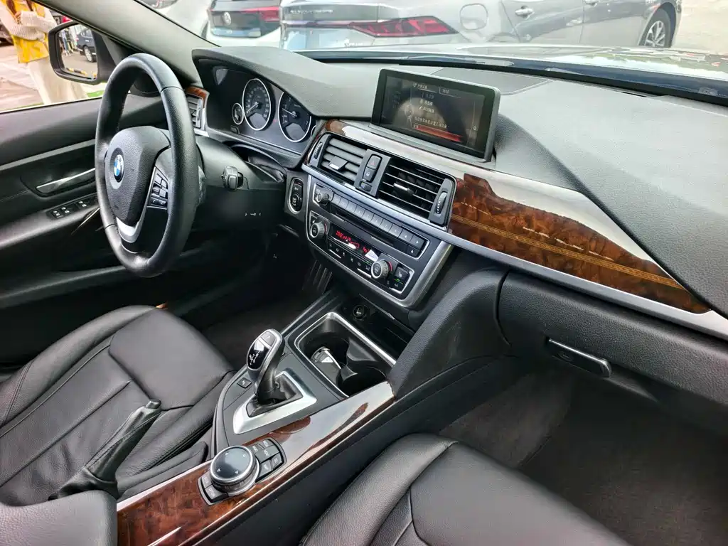 BMW 3 Series 2014 — фото 13
