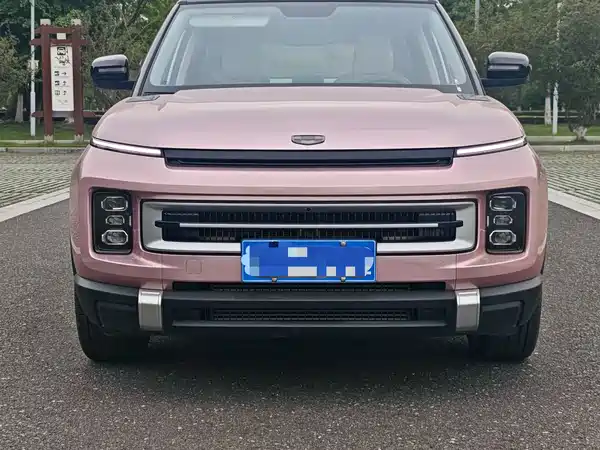 Geely ICON 2023