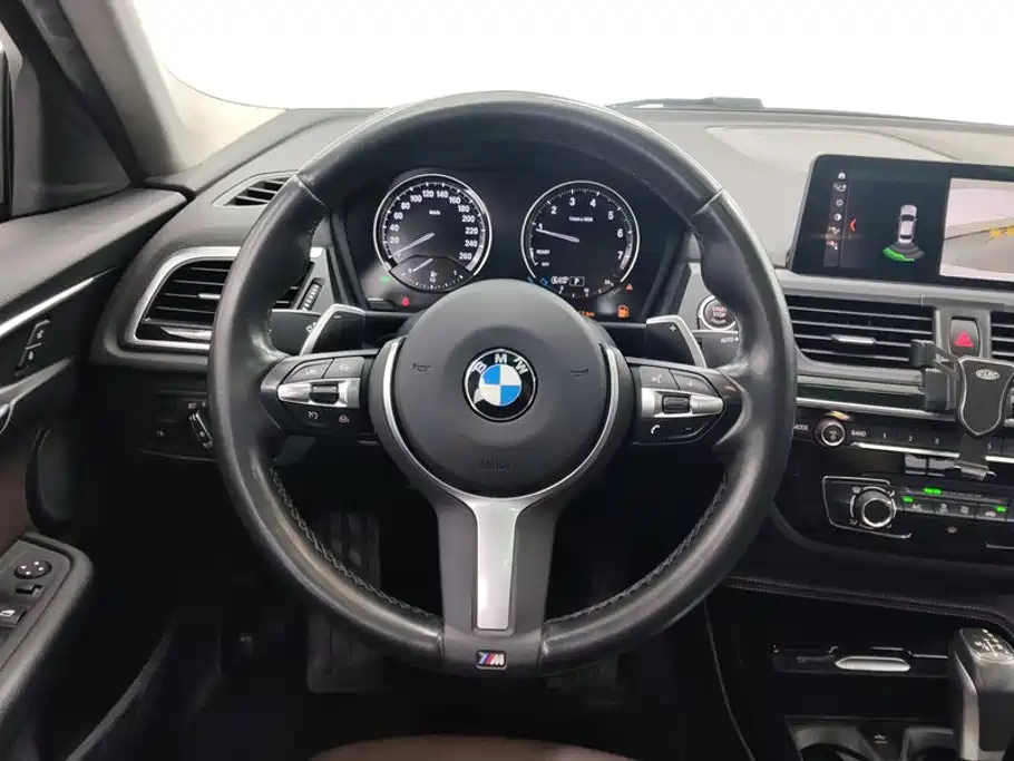 BMW 1 Series 2019 — фото 15