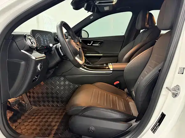 Mercedes-Benz C-Class 2023