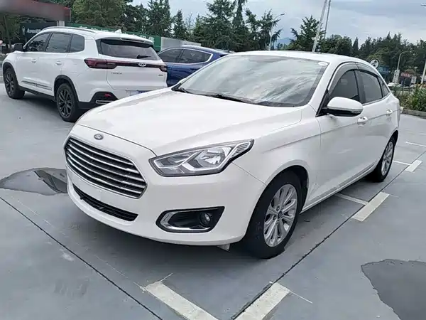 Ford Escort 2015