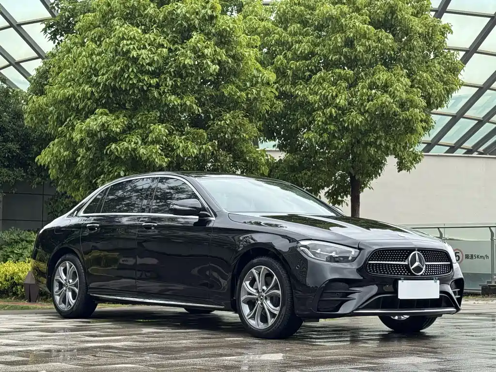 Mercedes-Benz E-Class 2022 — фото 3