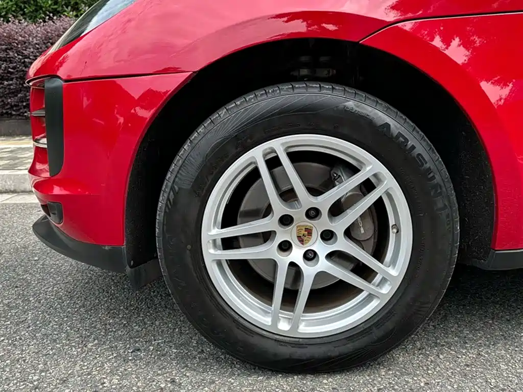 Porsche Macan 2021 — фото 15