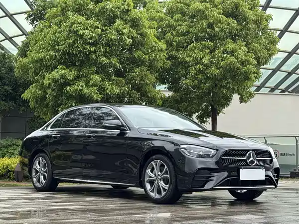 Mercedes-Benz E-Class 2022