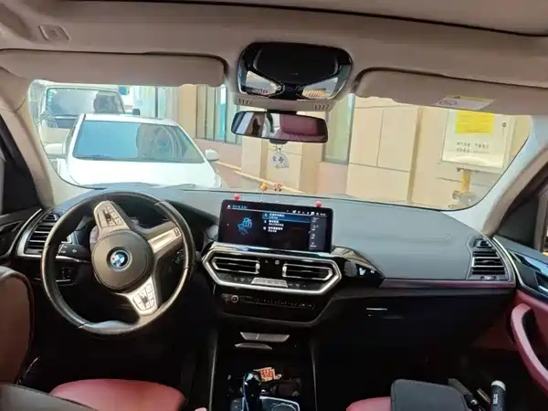 BMW iX3 2022