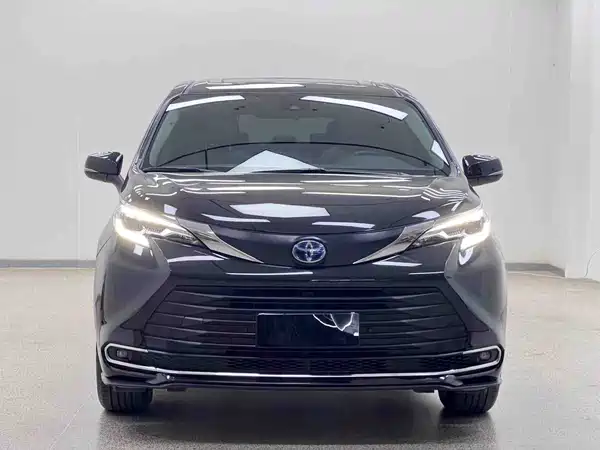 Toyota Sienna 2023