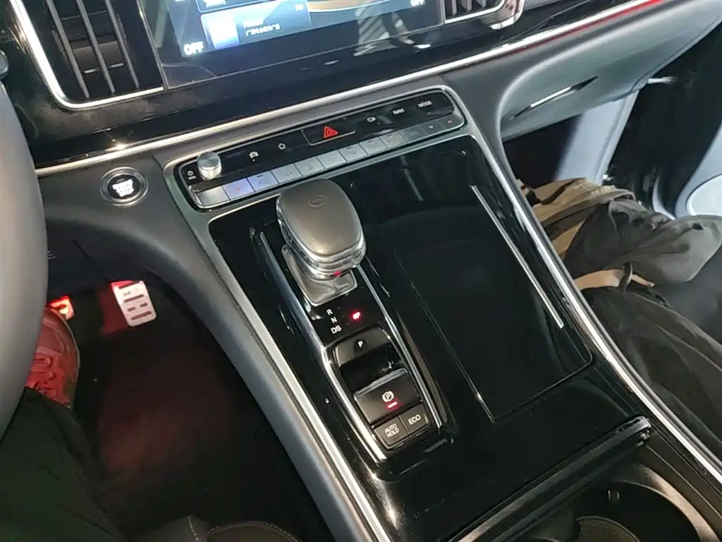 GAC Motor Trumpchi M8 2022 — фото 14