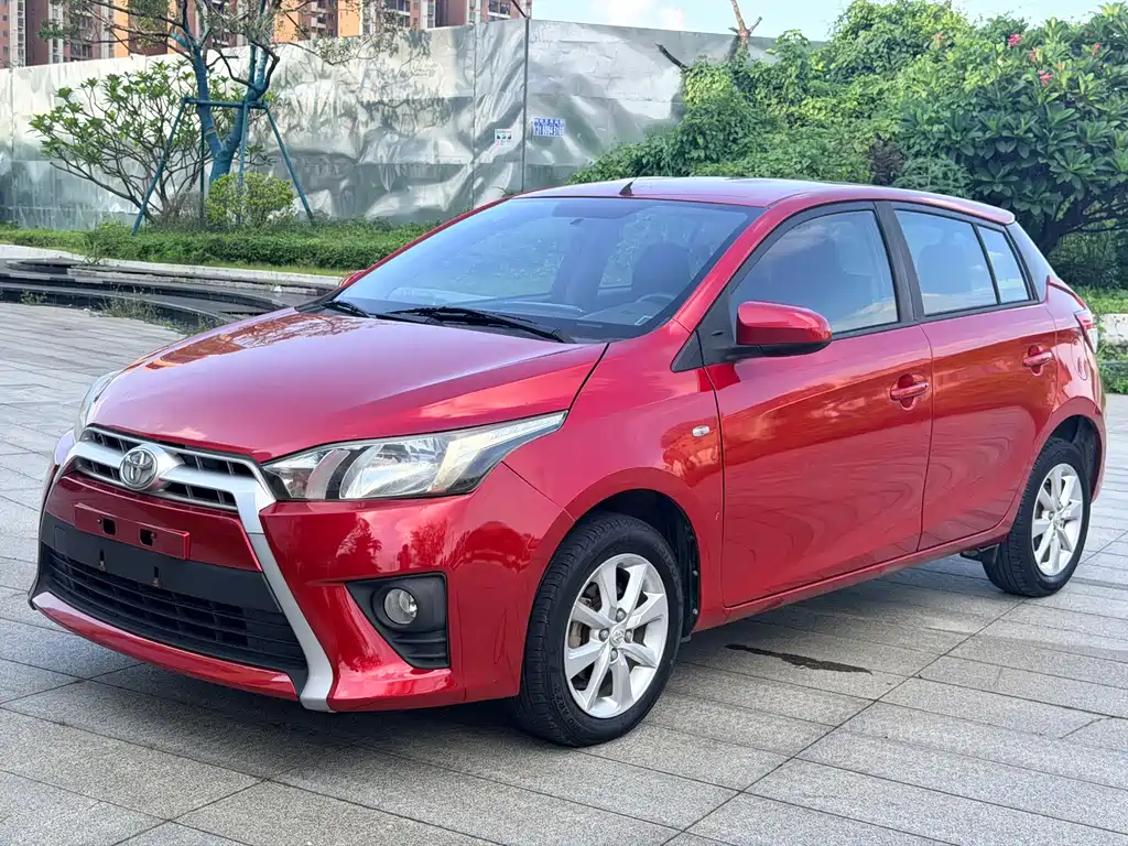 Toyota Yaris L 2014