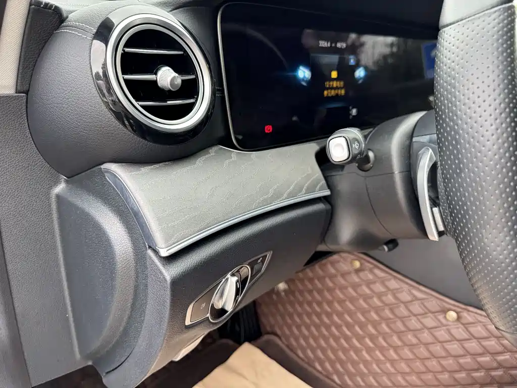 Mercedes-Benz E-Class 2022 — фото 20