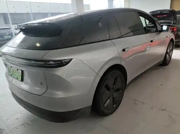 Li Auto i6 2025
