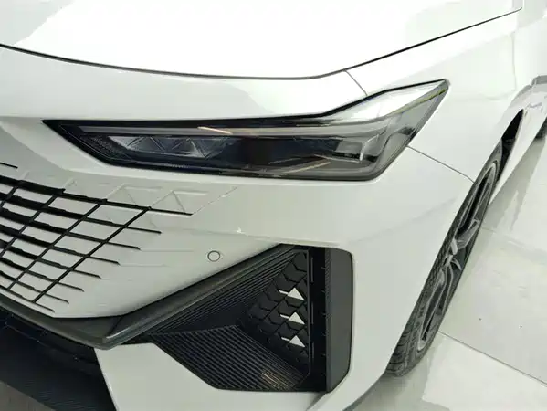 Changan UNI-V 2022