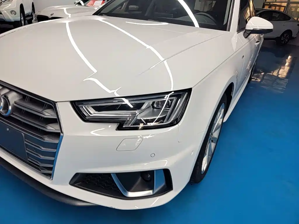 Audi A4L 2019 — фото 24