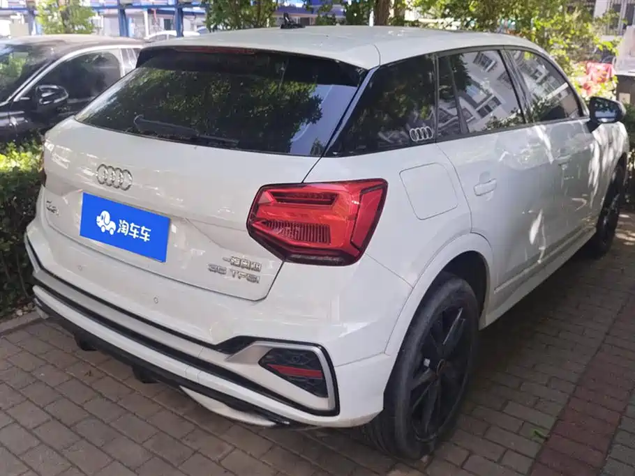 Audi Q2L 2022