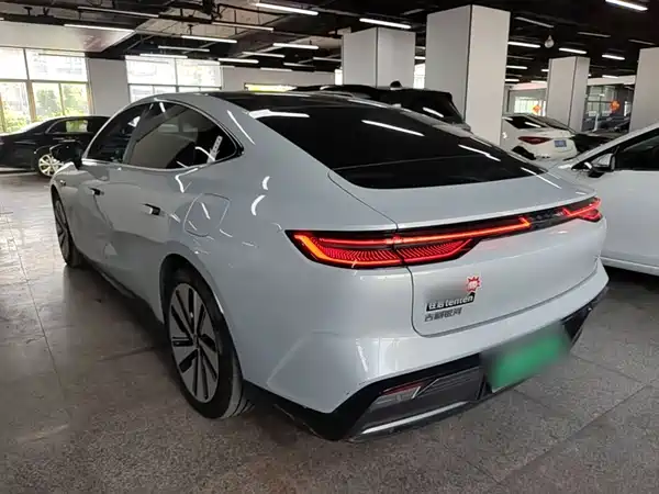 Geely Galaxy E8 2024