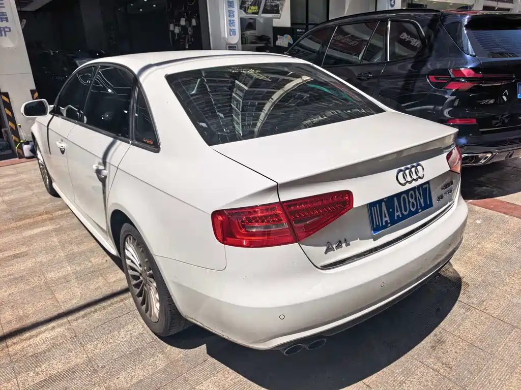 Audi A4L 2014