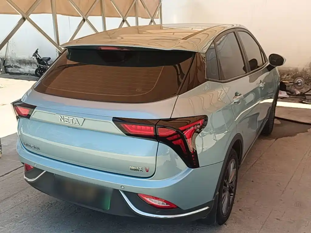 Neta V 2022