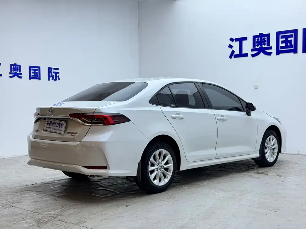 Toyota Corolla 2023 — фото 19