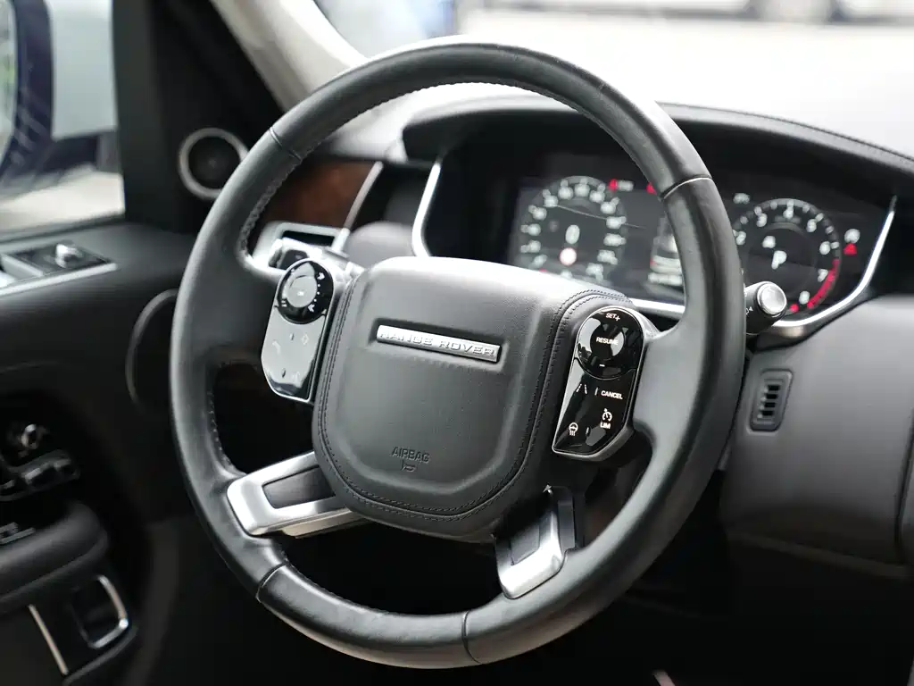 Land Rover Range Rover 2022 — фото 10