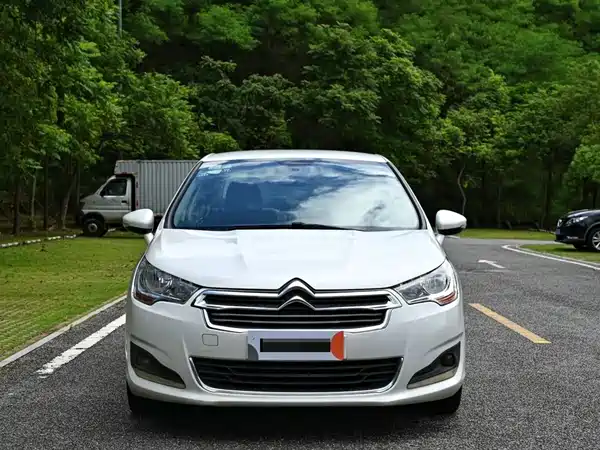 Citroën C4L 2014