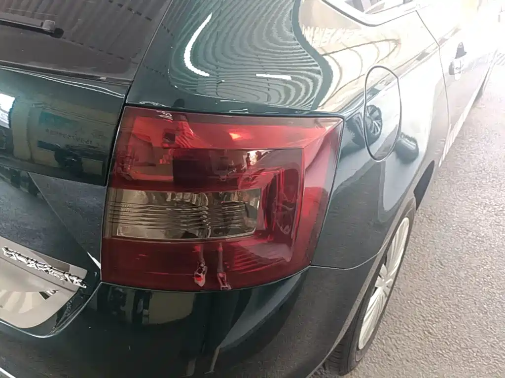 Skoda Rapid Spaceback 2018 — фото 8