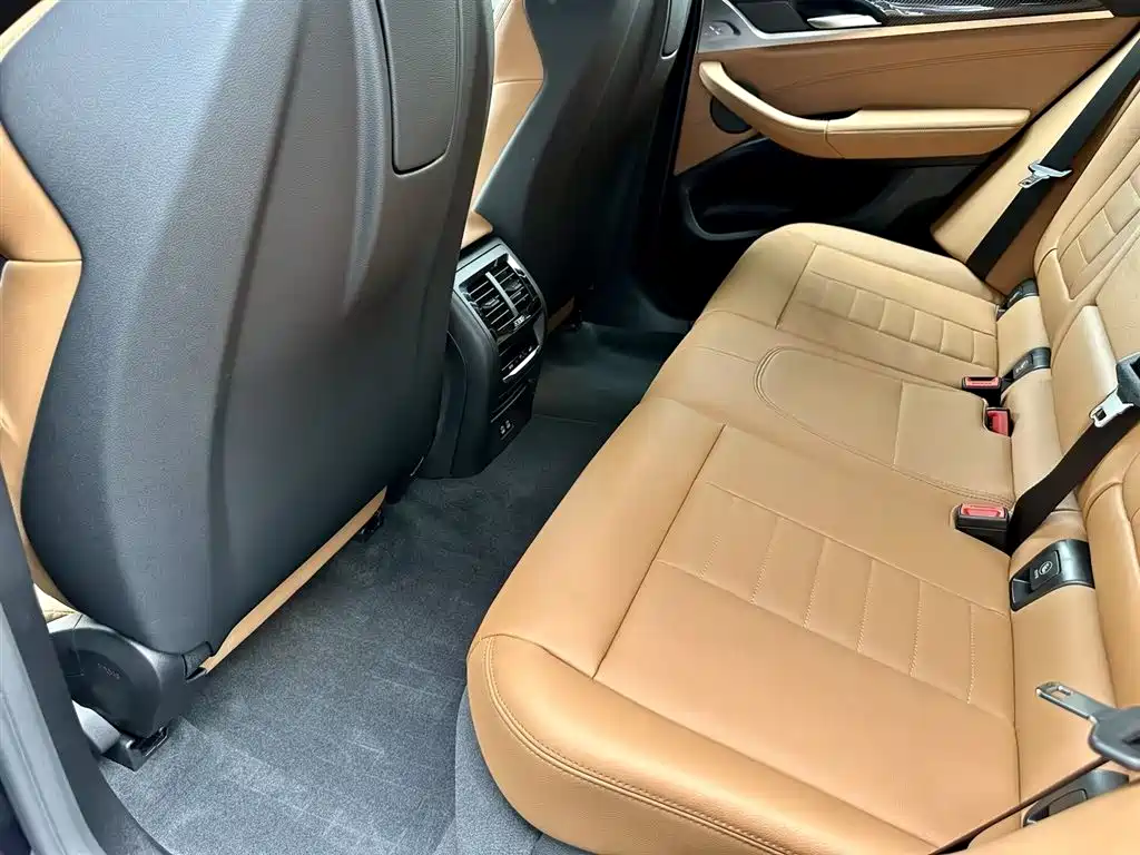 BMW X3 M40i 2025 — фото 8