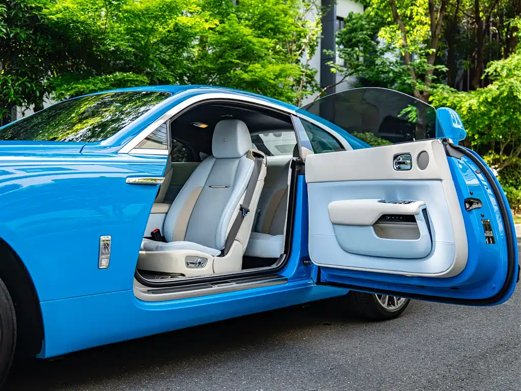 Rolls-Royce Wraith 2024 — фото 15