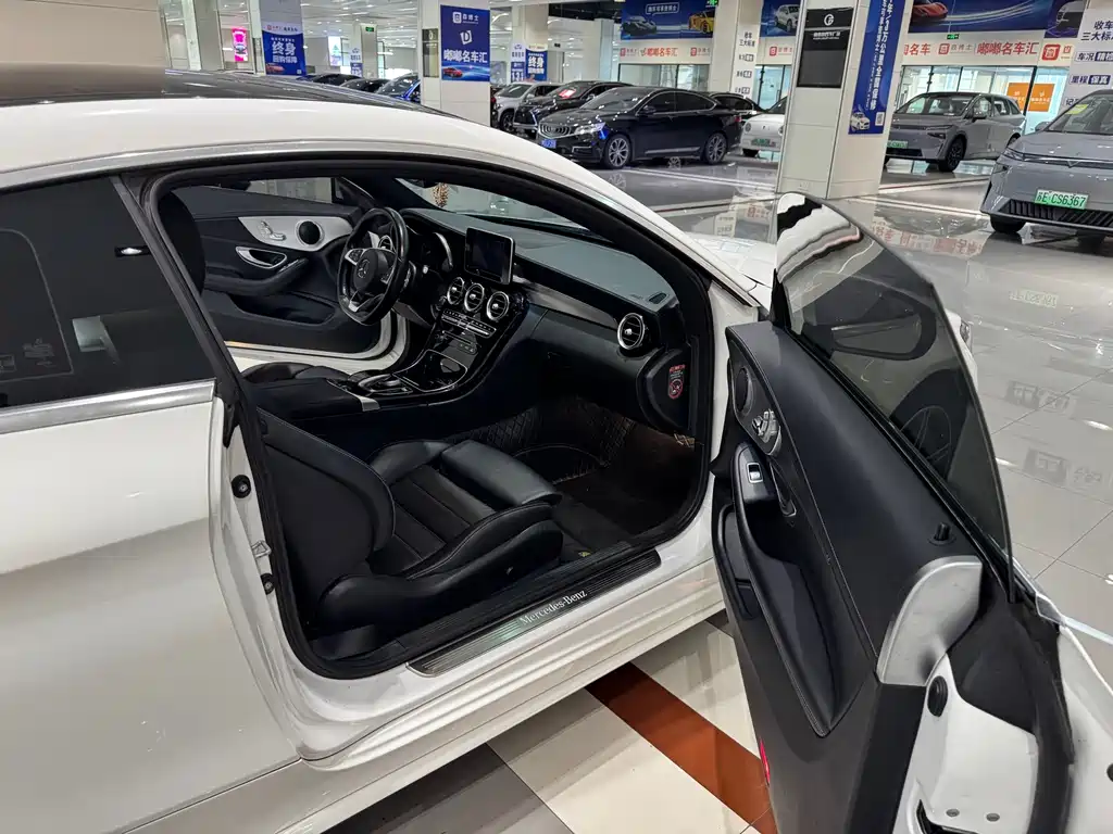 Mercedes-Benz C-Class 2018 — фото 15