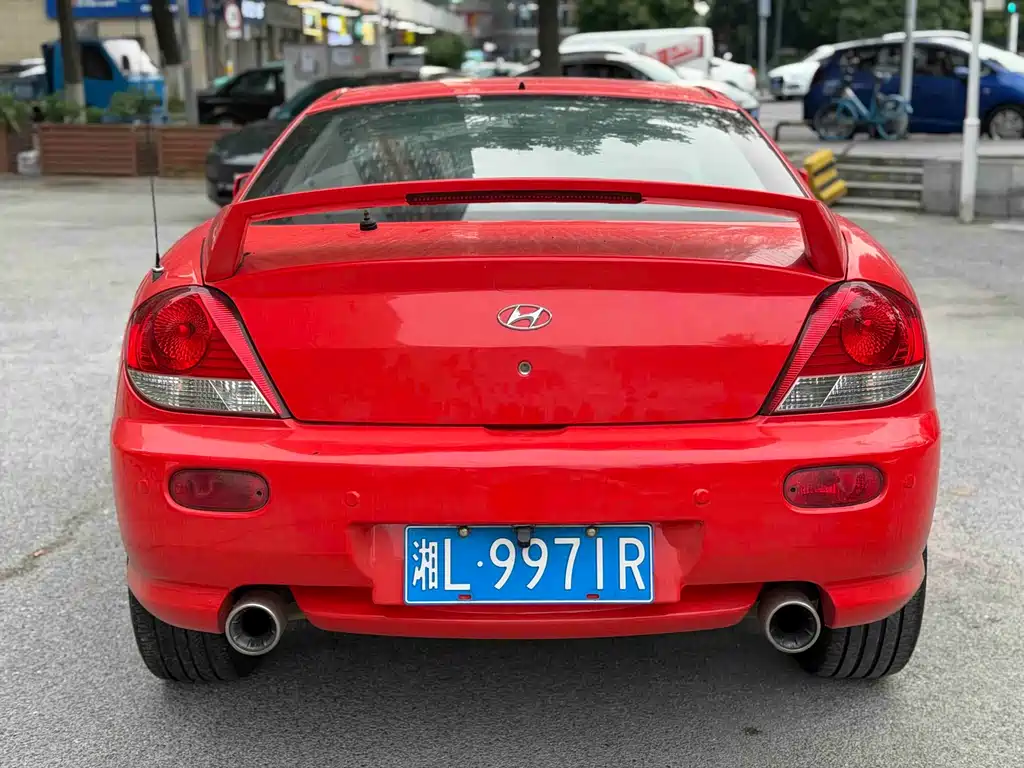 Hyundai Coupe 2004 — фото 5