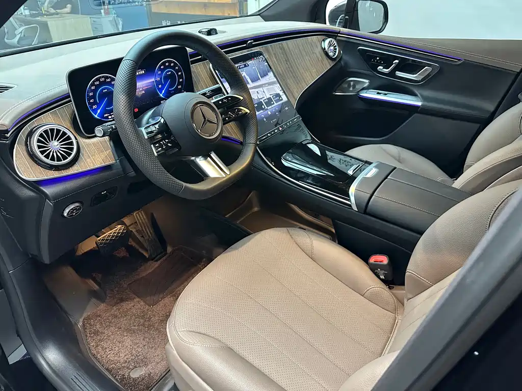 Mercedes-Benz EQE SUV 2025 — фото 14