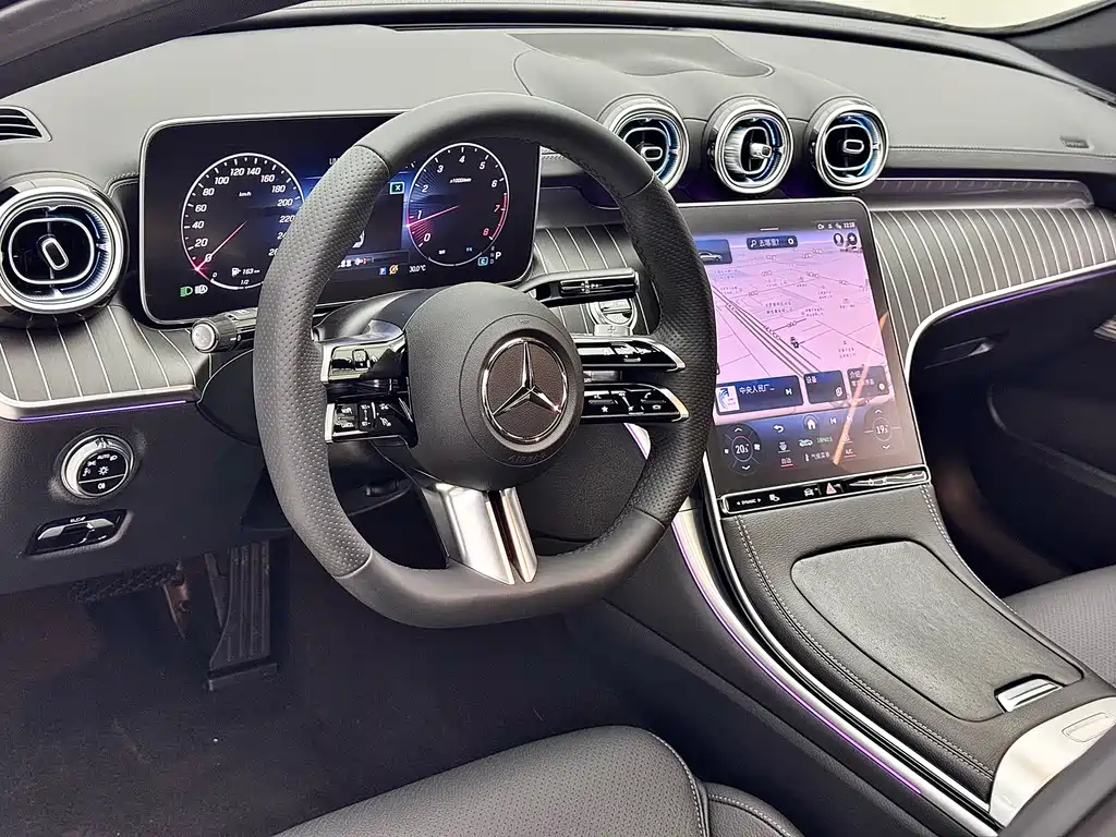 Mercedes-Benz C-Class 2023 — фото 17