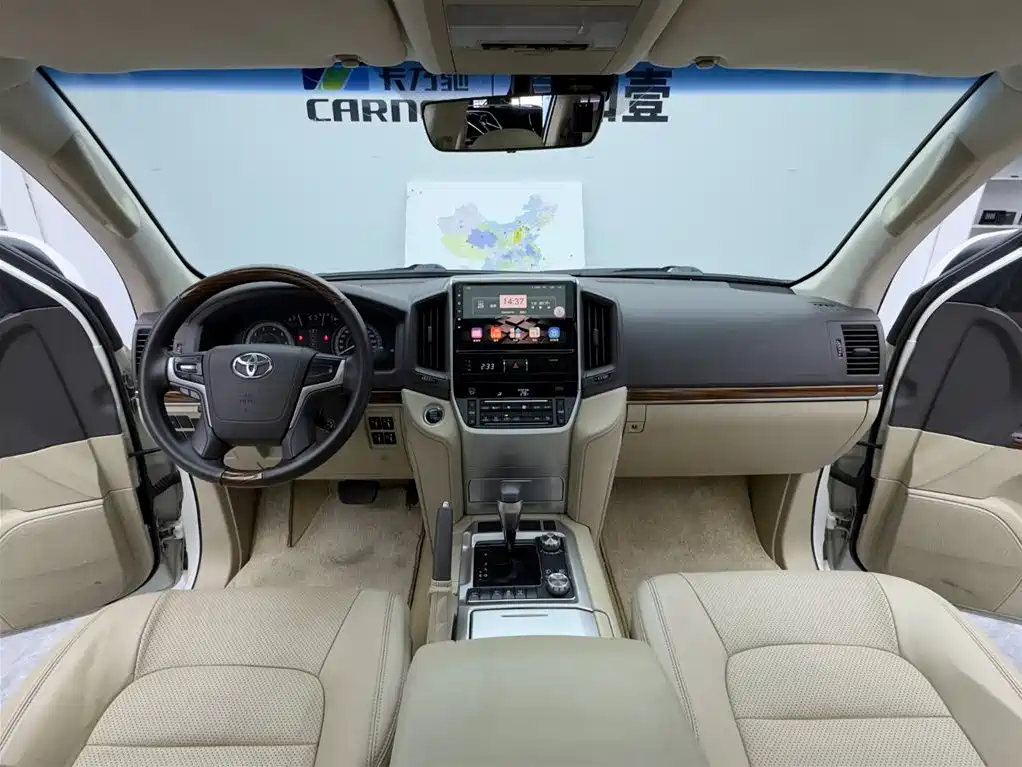 Toyota Land Cruiser 2018 — фото 9