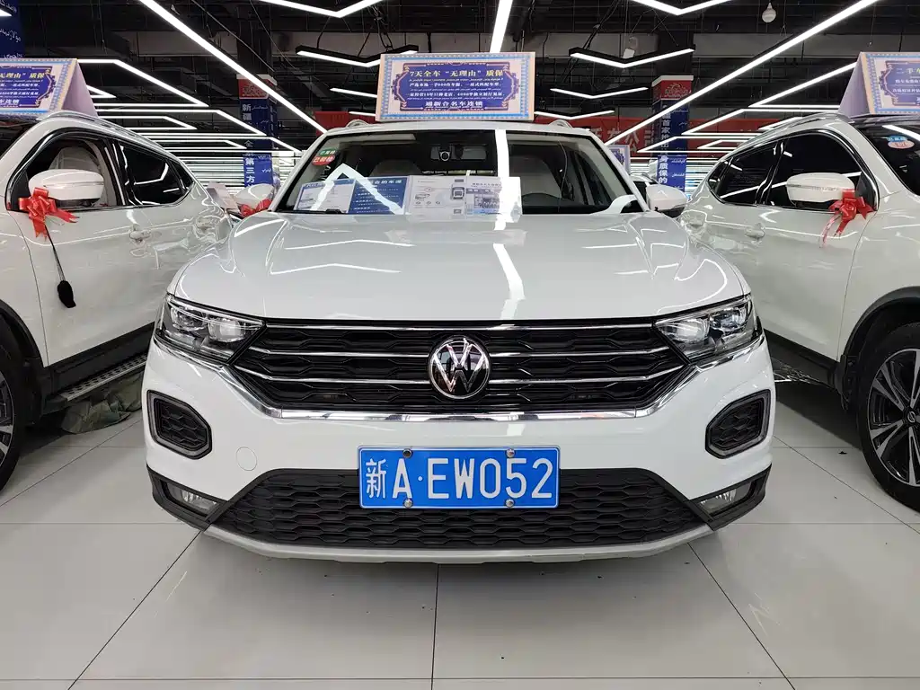 Volkswagen T-Roc 2023 — фото 2