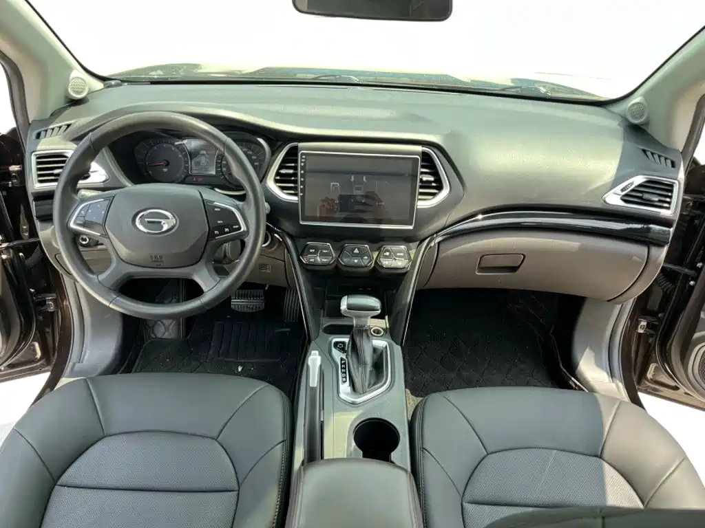 GAC Motor Trumpchi GS4 2016 — фото 20