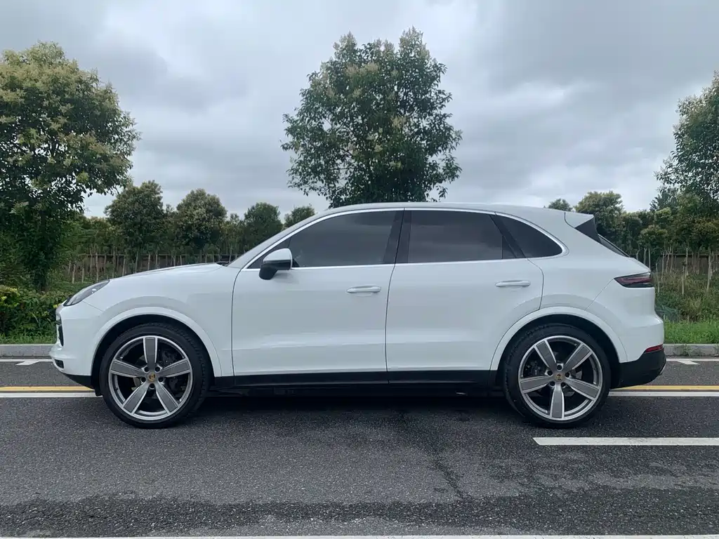 Porsche Cayenne 2020
