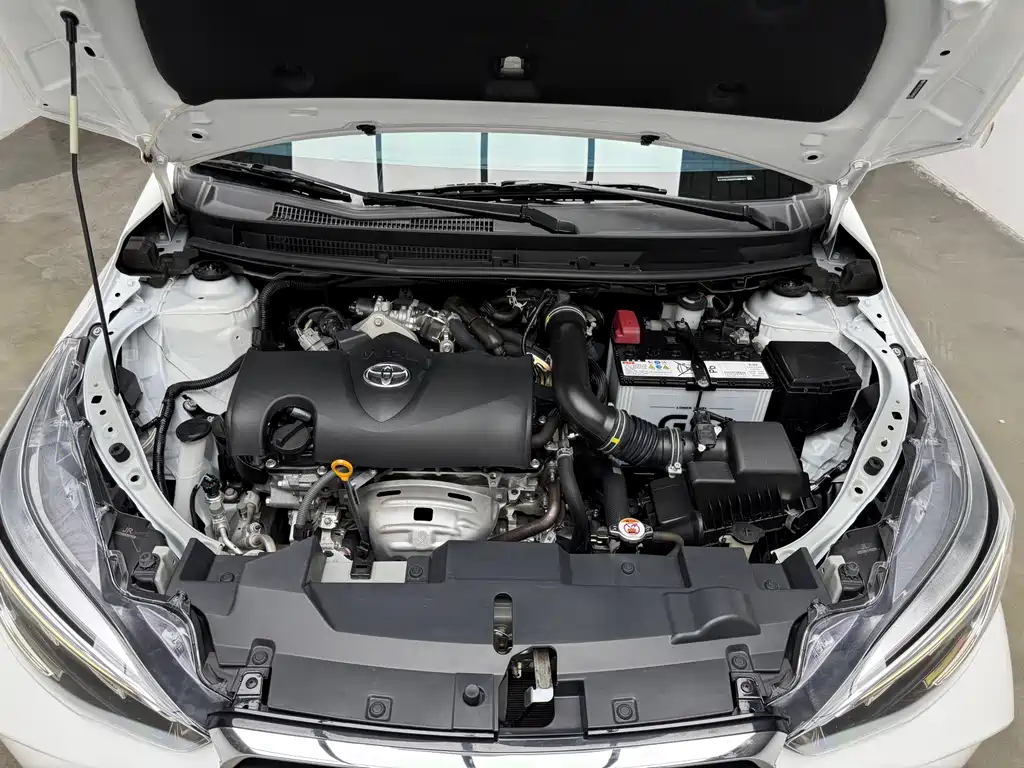Toyota Yaris L 2023 — фото 29