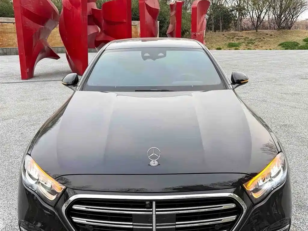 Mercedes-Benz E-Class 2024