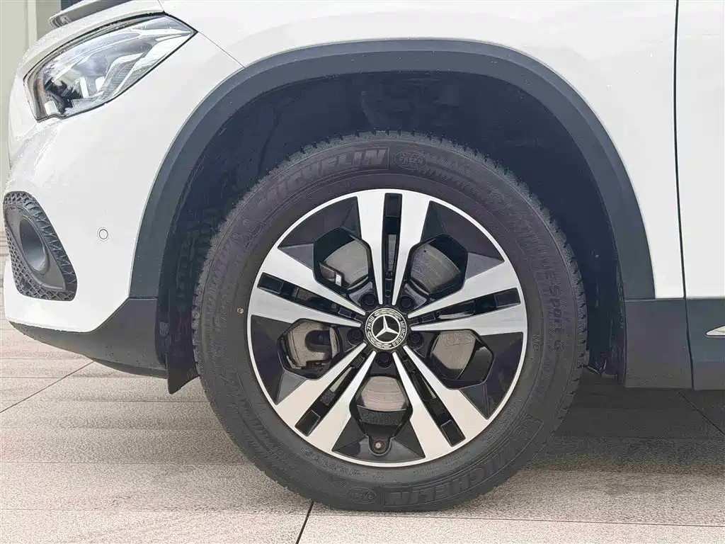 Mercedes-Benz GLA 2023 — фото 11