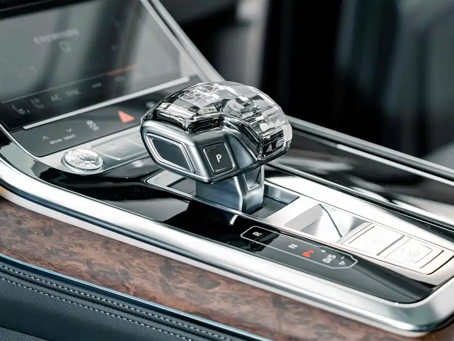 Audi Q7 2023 — фото 17