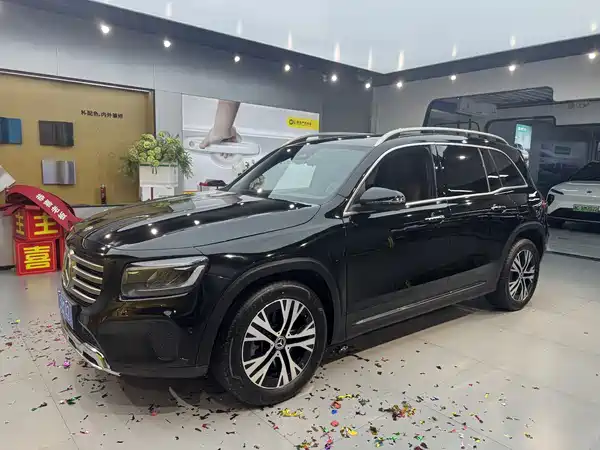 Mercedes-Benz GLB 2025