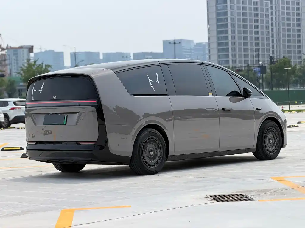 Li Auto Li MEGA 2024