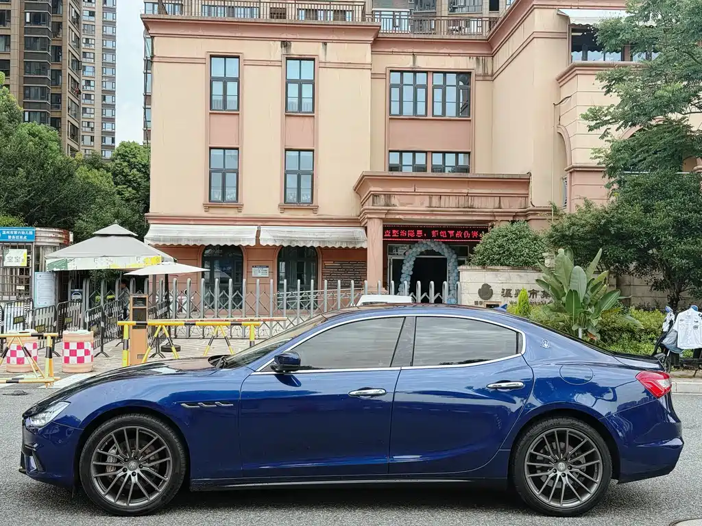 Maserati Ghibli 2018 — фото 4