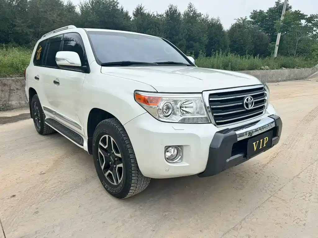 Toyota Land Cruiser 2018 — фото 3