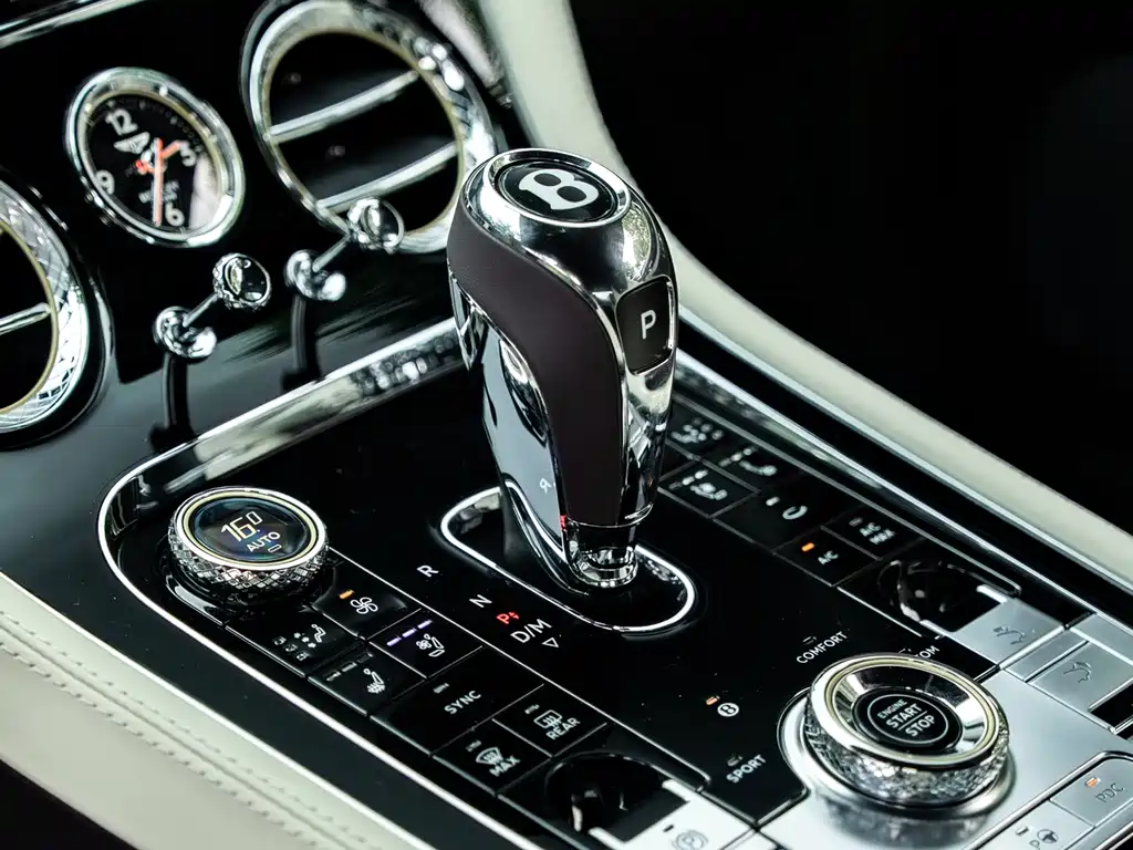 Bentley Continental 2022 — фото 13