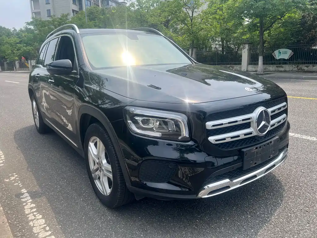 Mercedes-Benz GLB 2021