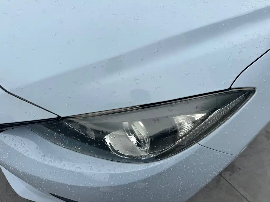 Mazda 3 Axela 2016 — фото 15