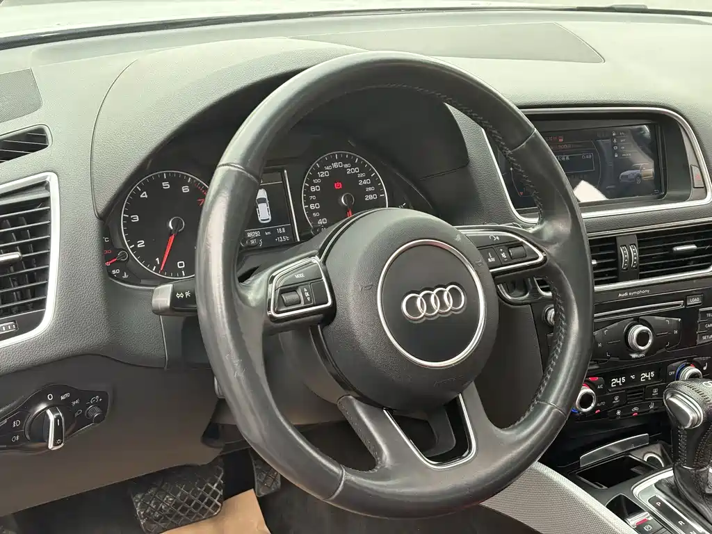 Audi Q5 2018 — фото 10