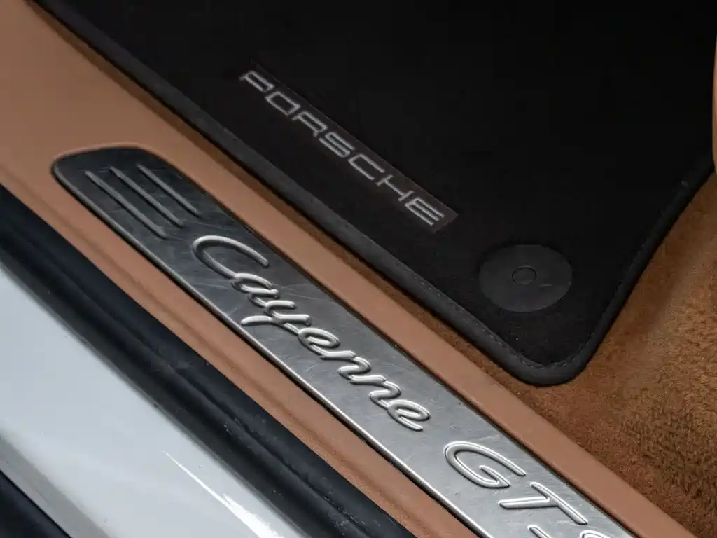 Porsche Cayenne 2014 — фото 11